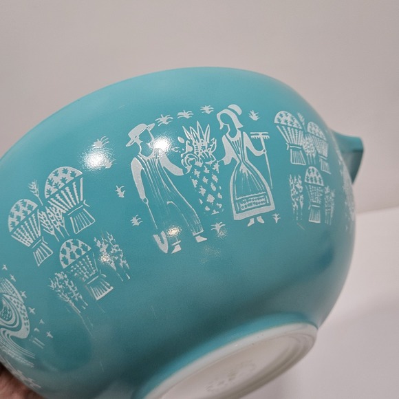 Pyrex Amish Butterprint Turquoise 444 4 Qt. Mixing Bowl Bright Brilliant Color - Picture 10 of 11